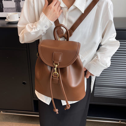 Dollcini Divatos Női Hátizsák – Elegáns és Praktikus Műbőr Táska